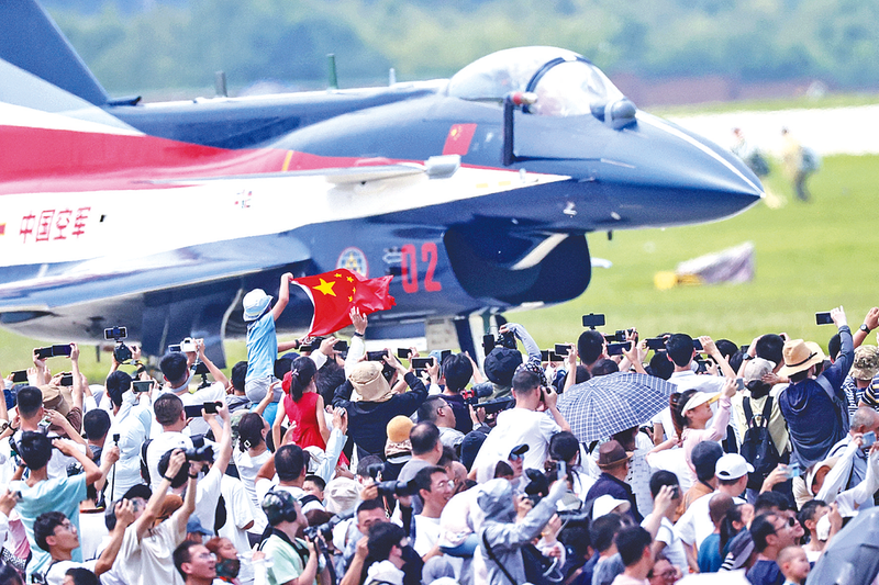 女人男人在床上爽歪歪视频大全网站长春航空展迎来首个公众日